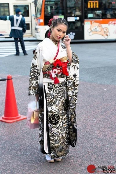 Kimono-Coming-of-Age-Day-Japan-14-017-8132-600x900