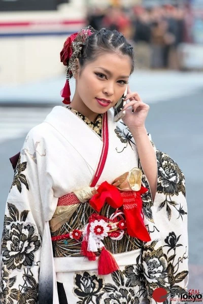 Kimono-Coming-of-Age-Day-Japan-14-018-8136-600x900